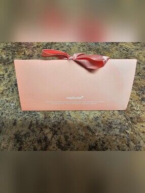 MEDICUBE AGE-R Booster Pro Travel Case (Pink) *Limited Edition*